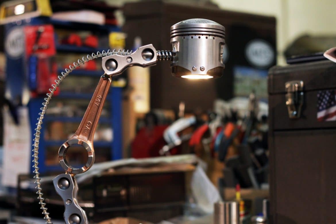 American Piston Desk Lamp • iD Lights
