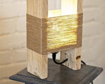 Cute Wood Table Lamp made with a Pallet