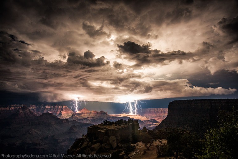 Powerful Lightning Storms Over Grand Canyon-1