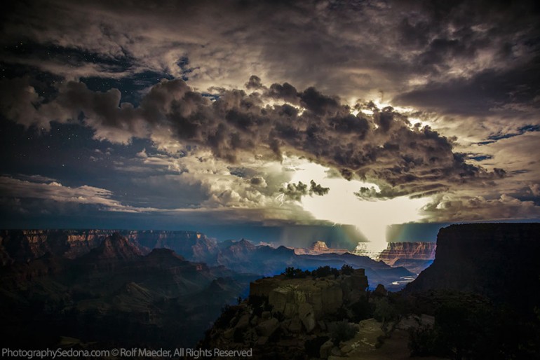 Powerful Lightning Storms Over Grand Canyon-2