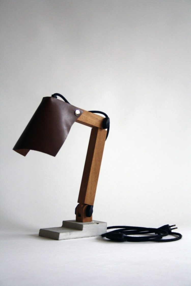 BigFoot Wood Desk Lamp