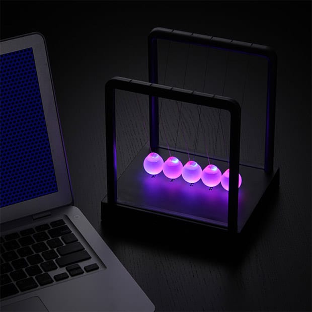 LED Light-up Newton’s Cradle