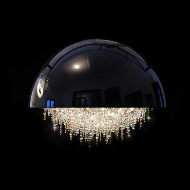 Manooi Chandelier