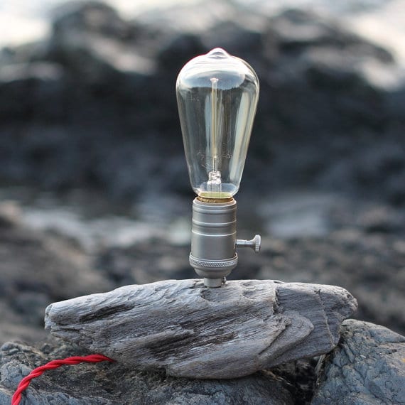 Simple ocean driftwood lamp