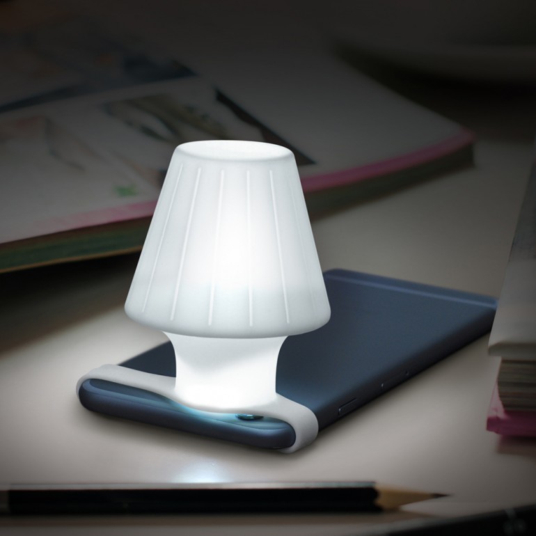 Travelamp: Turns Your Phone’s LED Flash Into A Table Lamp 1 - Desk Lamps - iD Lights Travelamp: Turns Your Phone’s LED Flash Into A Table Lamp