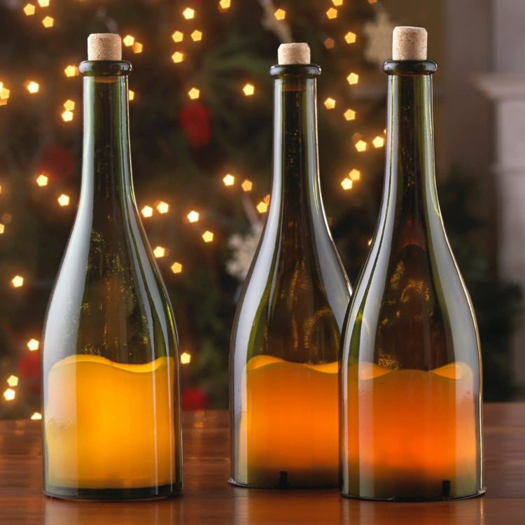 Easy Crafts for Christmas: Candle in a Wine Bottle
