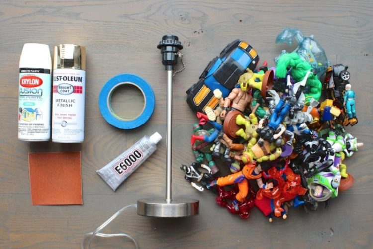 DIY Action Figure Lamp : Tutorial and Video