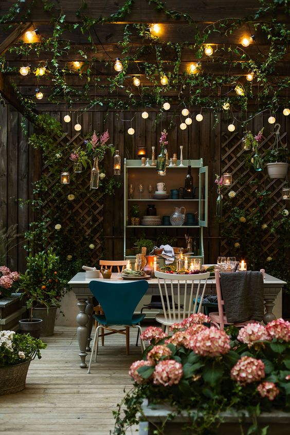 Outdoor Lighting Ideas for a Shabby Chic Garden