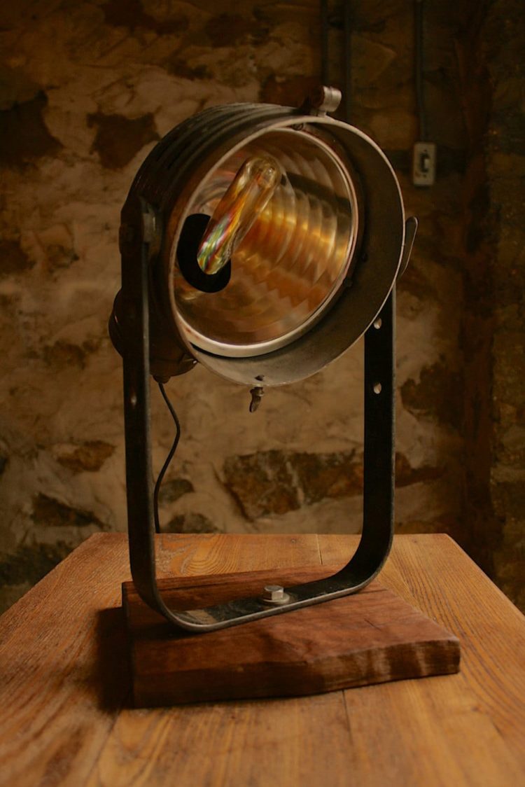 Sweet Vintage Movie Spotlight Desk Lamp