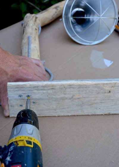 DIY How to Make a Driftwood Table Lamp