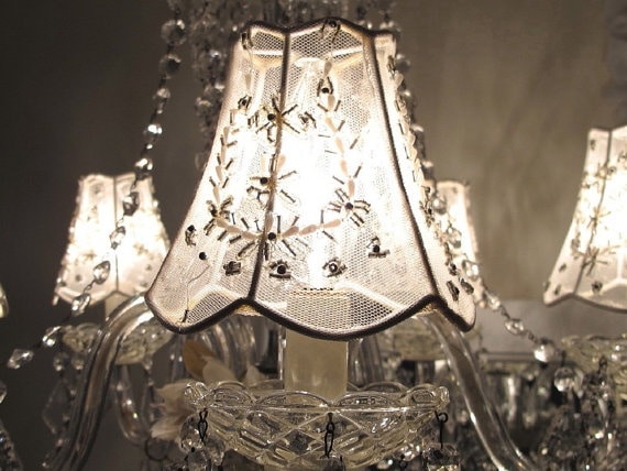 12 Original Shabby Chic Lighting Ideas