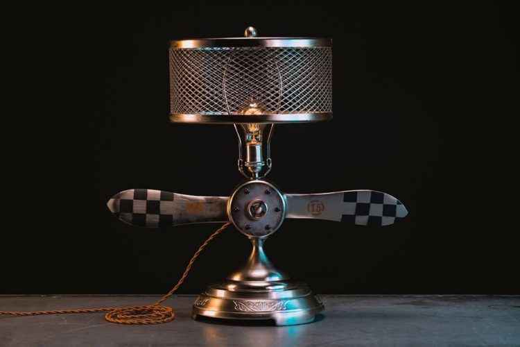 Aviation Propeller Table Lamp