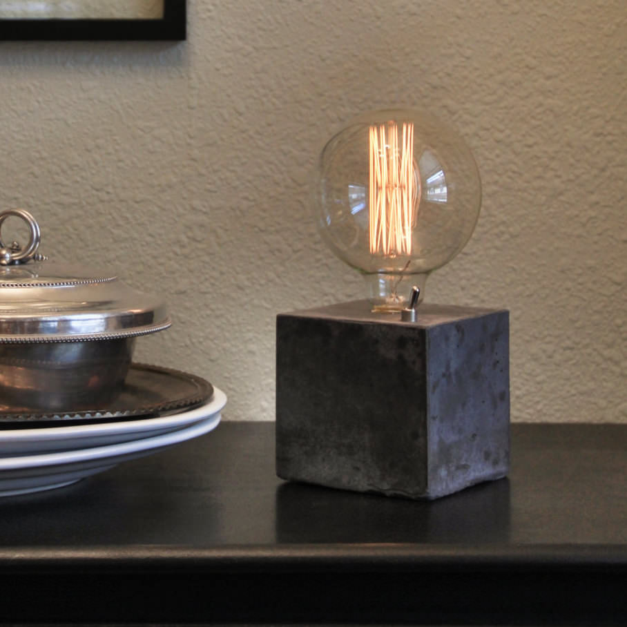 Simple Concrete Desk Lamp 1 - Table Lamps - iD Lights