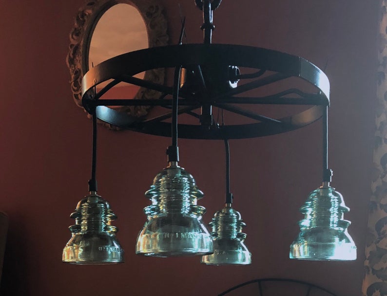 16 Amazing Wood Wagon Wheel Chandeliers iD Lights