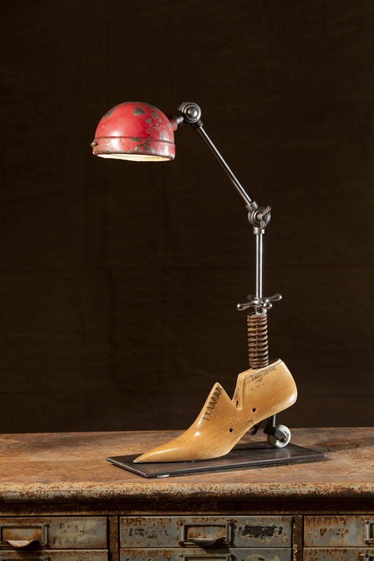 Heely Industrial Lamp