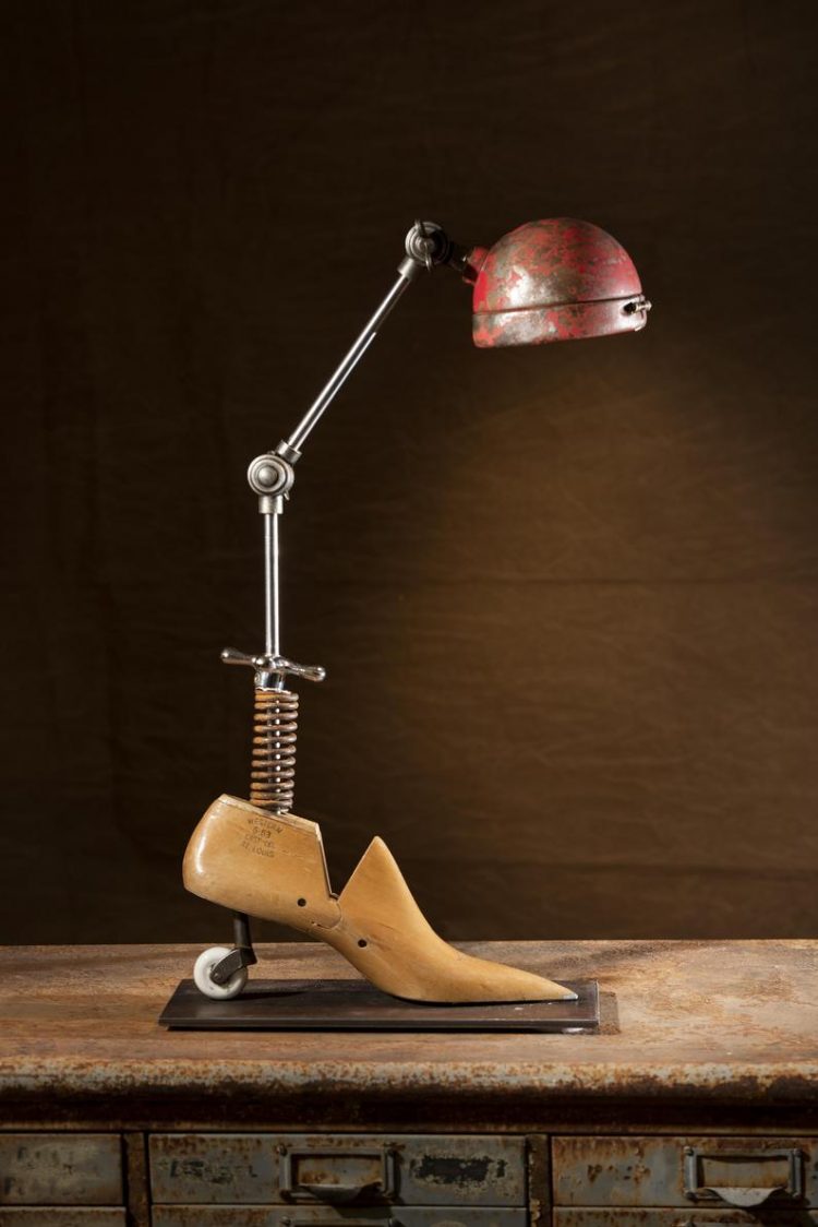 Heely Industrial Lamp